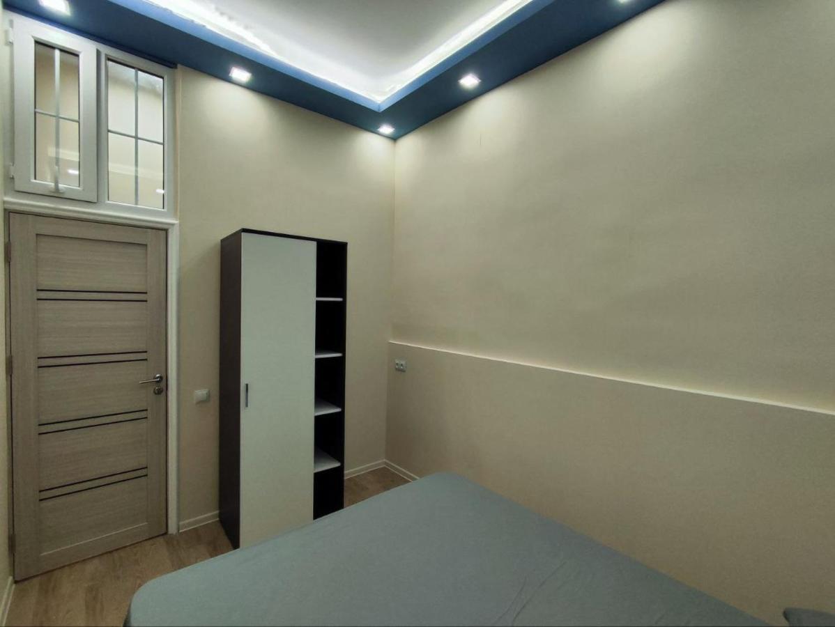 Guest House In The Small Center 耶烈万 外观 照片